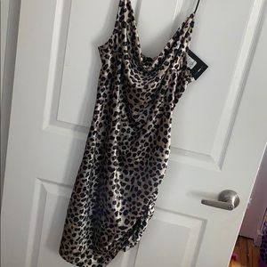 Velvet animal print desk